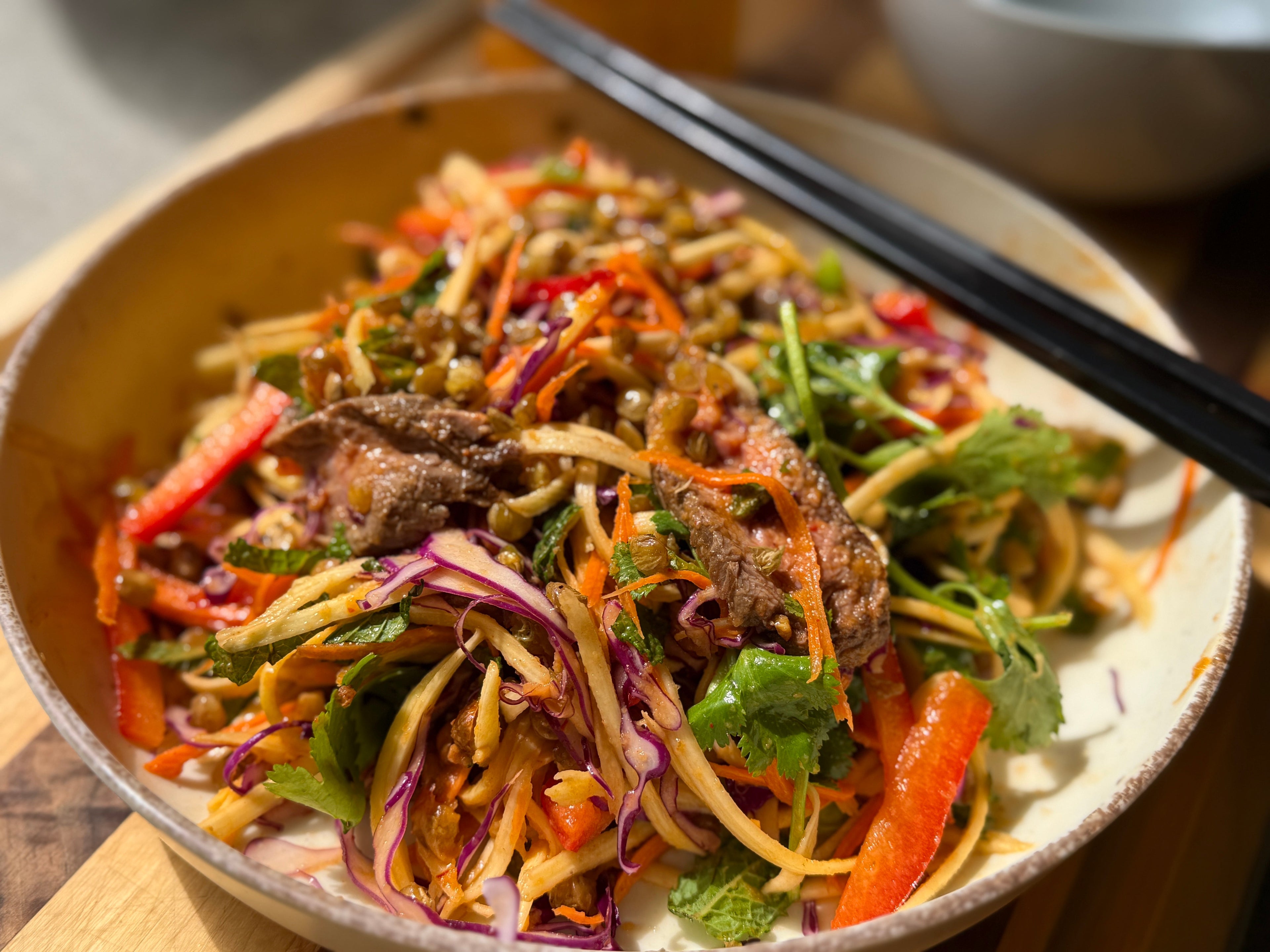 Mango Beef Rainbow Salad